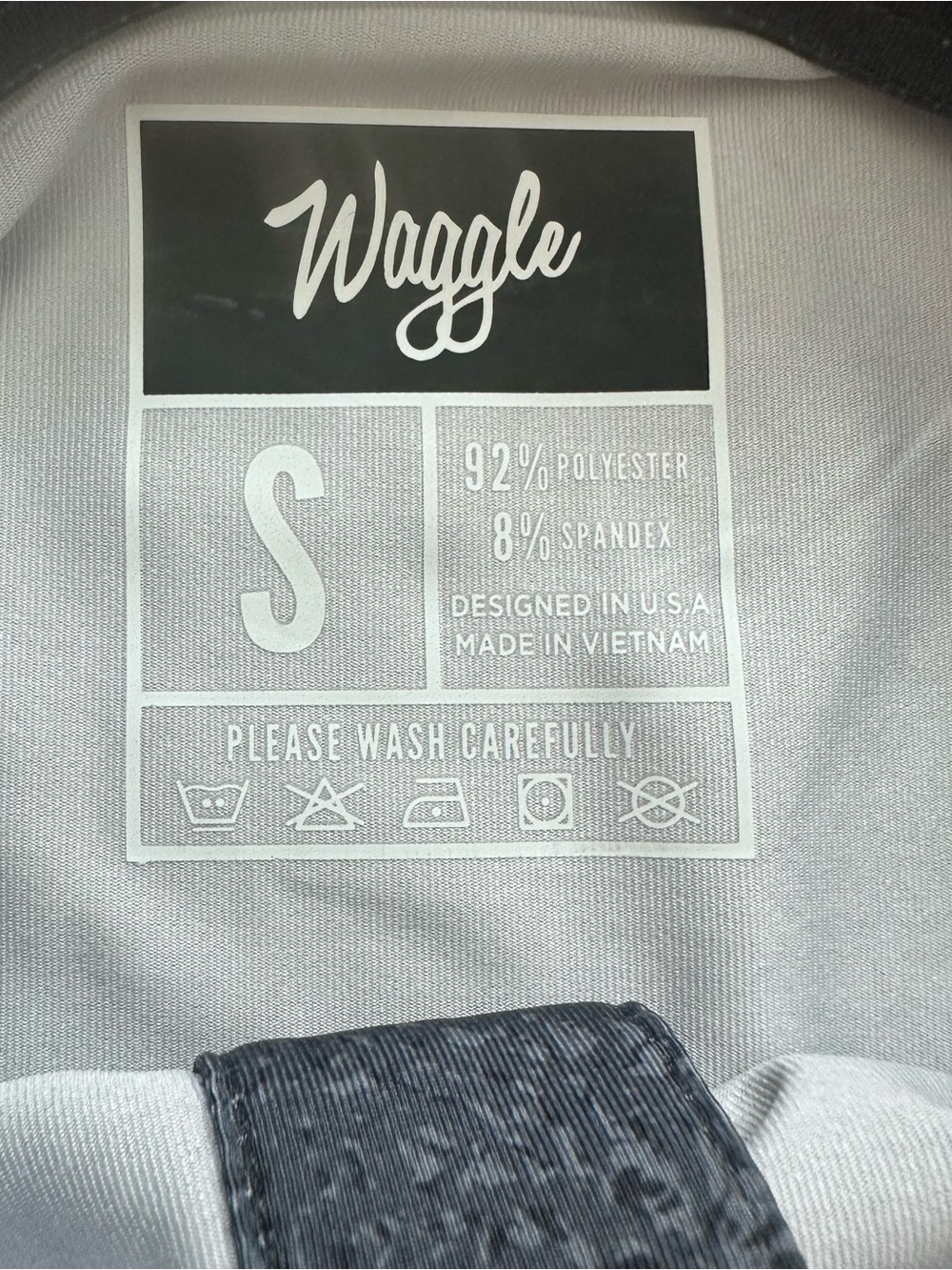 ⭐️NWT Waggle Men's Golf Polo - Bear & Tree Print (Small) - Picture 3 of 5